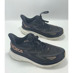 Women’s Hoka Clifton 9 size 8